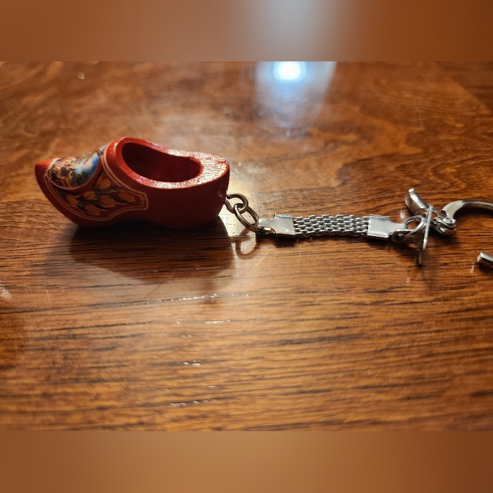 Dutch shoe keychain